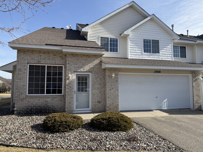 17410 Gettysburg Way in Lakeville, MN - Building Photo - Building Photo