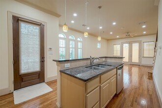 931 W 23rd St in Houston, TX - Building Photo - Building Photo