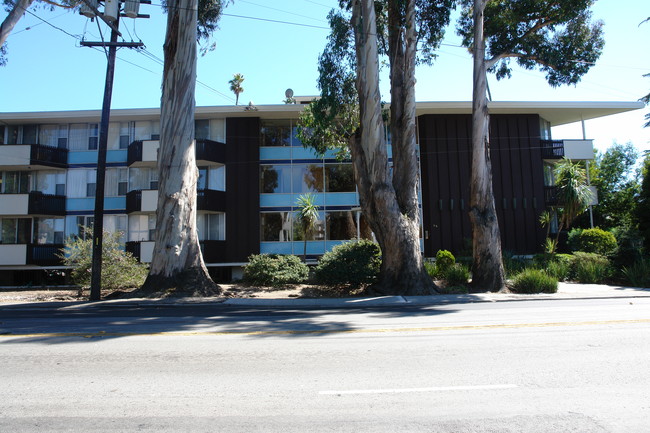 55 N El Camino Real in San Mateo, CA - Foto de edificio - Building Photo