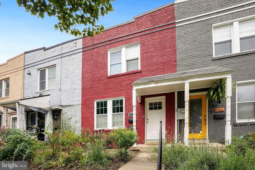 330 20th St NE, Unit Apt 2 - 330 20th St NE in Washington, DC - Foto de edificio