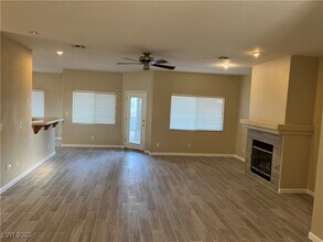 5712 N Tropic Mist St in Las Vegas, NV - Building Photo - Building Photo