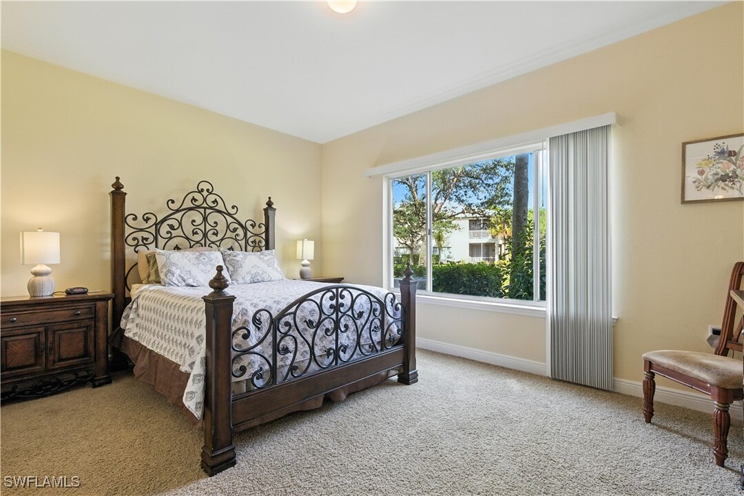 1415 Sweetwater Cove in Naples, FL - Building Photo