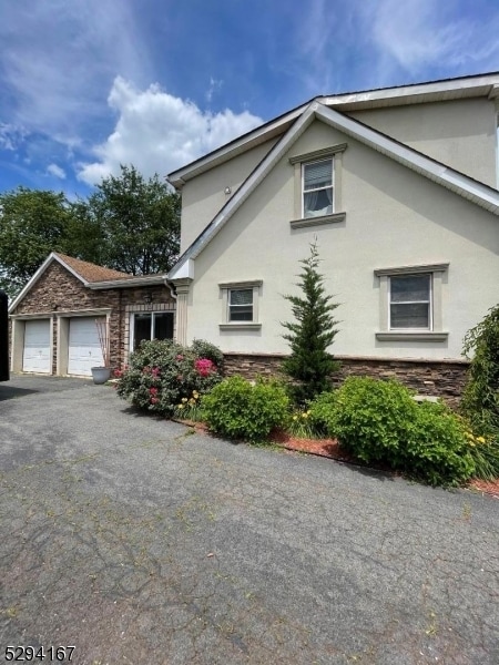 property at 144 S 21st Ave