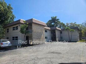 4331 Glenwood Ave, Unit #8 in Ft. Myers, FL - Building Photo