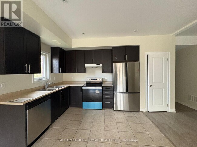 293 Olive Ave in Oshawa, ON - Building Photo - Building Photo