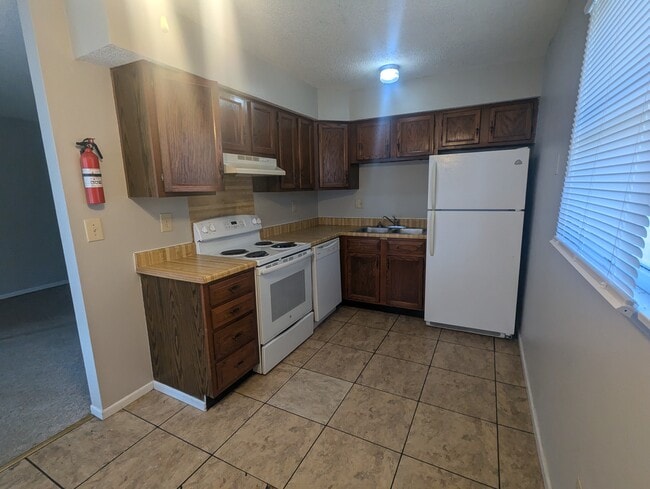 900 N Logan St, Unit 4