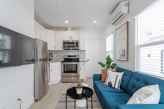 329 N Alexandria Ave in Los Angeles, CA - Building Photo - Building Photo