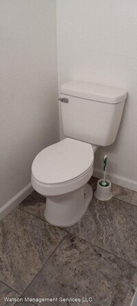 1914 SE Thurston St photo'