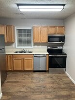 237 Camelot Dr, Unit 237-B in Waynesville, NC - Building Photo