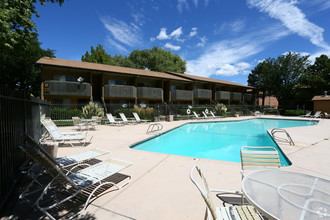 The Retreat at Candelaria in Albuquerque, NM - Foto de edificio - Building Photo