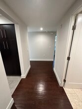 1666 Greenfield Ave in Los Angeles, CA - Foto de edificio - Building Photo