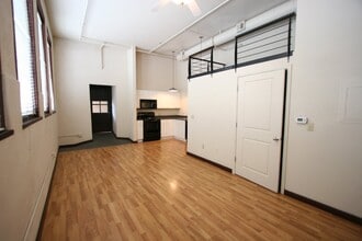 301 Central Ave NE in Albuquerque, NM - Building Photo - Building Photo