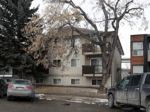 2006 11th Ave SW in Calgary, AB - Building Photo - Building Photo