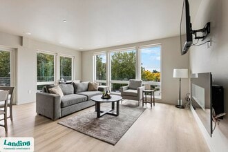11505 NE Yacht Harbor Dr-Unit -C216.1406613 in Portland, OR - Foto de edificio - Building Photo