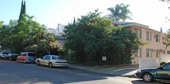 4222 Longridge Ave in Sherman Oaks, CA - Building Photo - Building Photo