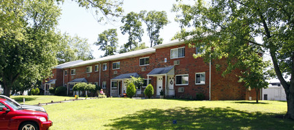 Hillcrest Apartments in Bordentown, NJ - Building Photo - Building Photo