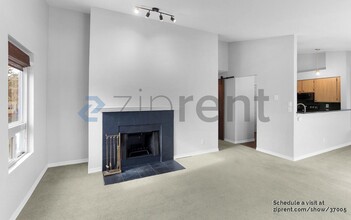 1750 W Sunn Fjord Ln in Bremerton, WA - Building Photo - Building Photo