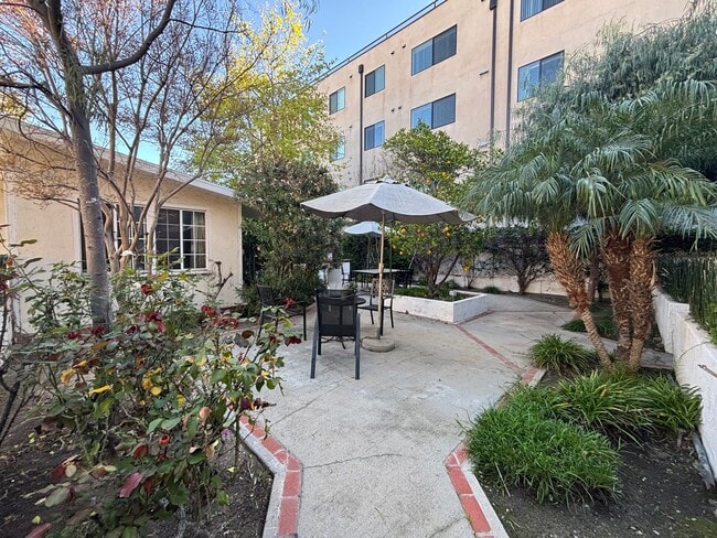 property at 10814-10818 Blix St