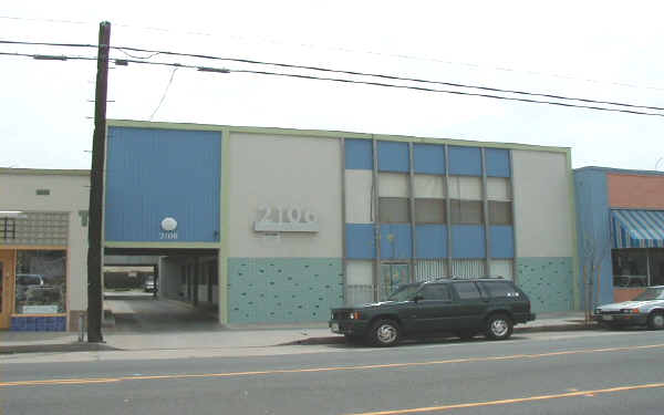 2106-2108 E 4th St in Long Beach, CA - Building Photo - Building Photo