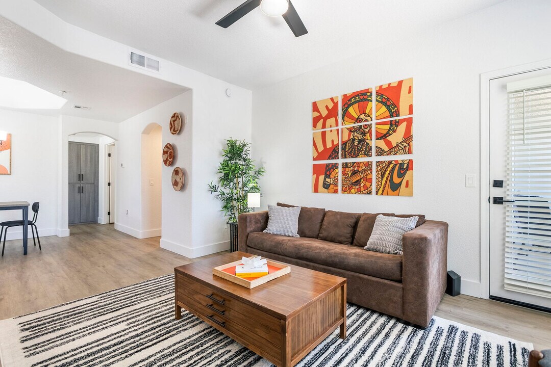 15608 N 71st St-Unit -ID1035263P in Scottsdale, AZ - Foto de edificio