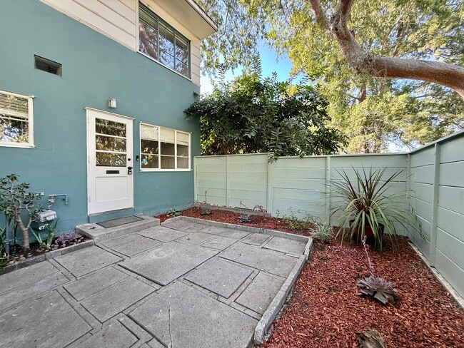 property at 5431 Village Grn