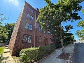 289 Corey Rd, Unit 2 in Boston, MA - Building Photo - Building Photo