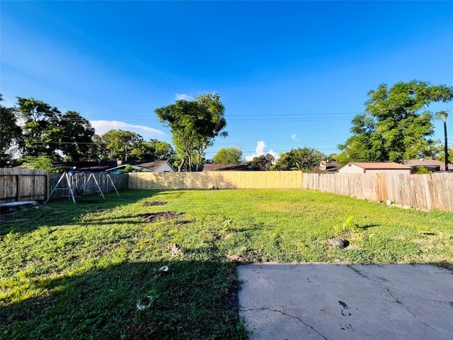 property at 9614 Ravensworth Dr