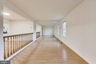 18 Indian Hills Ct in Rockville, MD - Building Photo - Building Photo