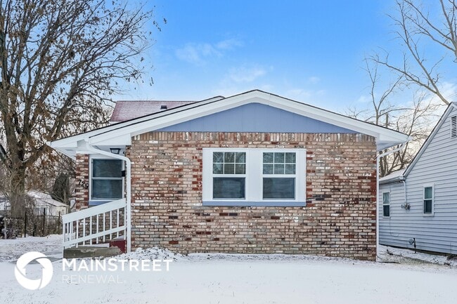 property at 725 S Grand Ave