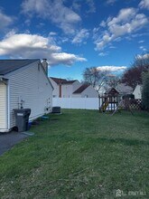 3 Joyce Dr in Piscataway, NJ - Building Photo - Building Photo