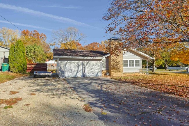 property at 19191 Palisade Ave