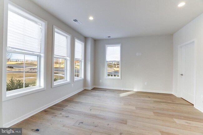 43920 Ludwell Farm Square in Ashburn, VA - Building Photo - Building Photo