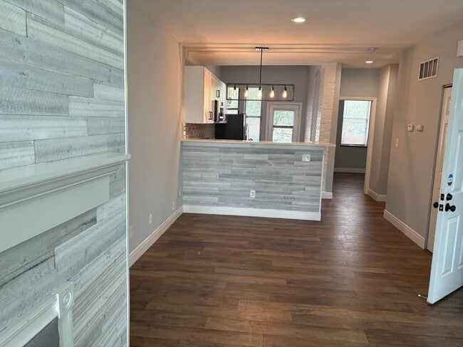 807 Russell Blvd, Unit 807 Russell