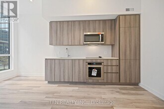 15 Richardson St in Toronto, ON - Building Photo - Building Photo