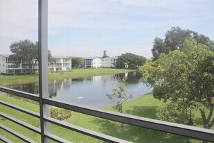 454 Fanshaw K in Boca Raton, FL - Building Photo