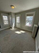 173 Warren St in Newton, MA - Building Photo - Building Photo