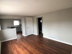 162 Pointview Rd, Unit 1st Floor in Pittsburgh, PA - Building Photo - Building Photo