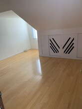 56 N Lake Ave in Pasadena, CA - Building Photo - Building Photo