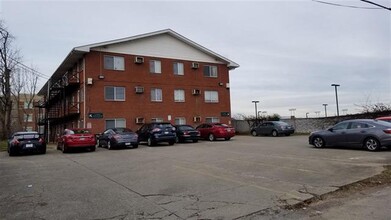 Burgess Student Apartment Complex in Huntington, WV - Building Photo - Building Photo