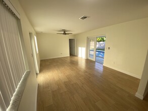 7781 Sheridan St in Hollywood, FL - Building Photo - Building Photo