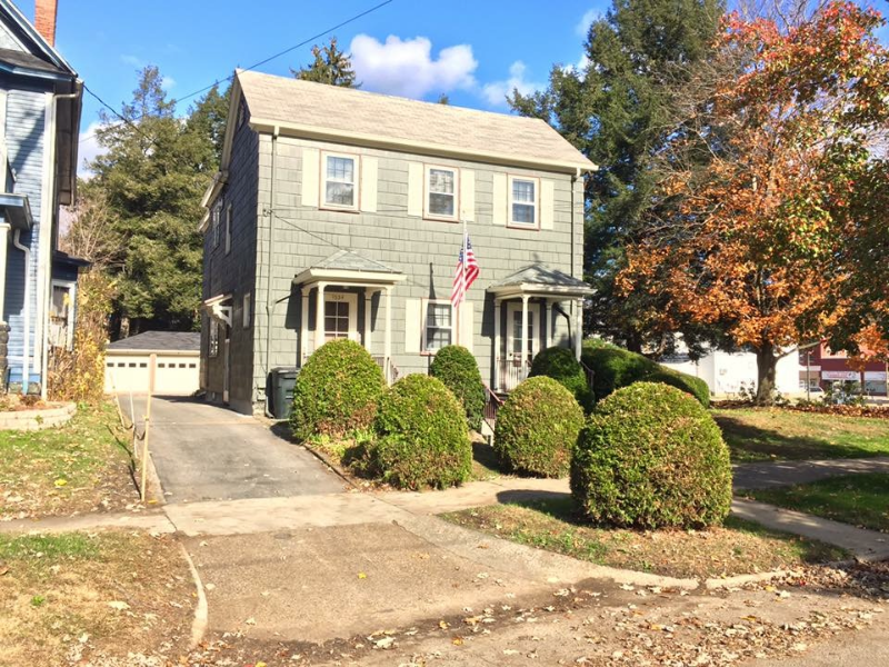 1324 Chestnut St in Franklin, PA - Building Photo