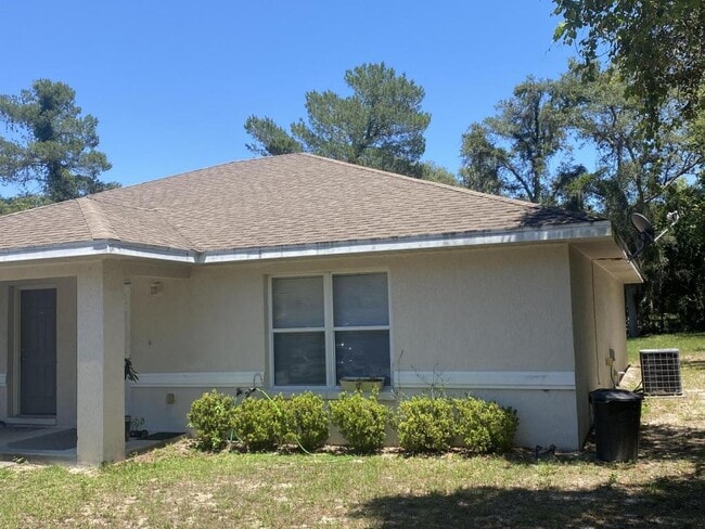 1091 N Lion Cub Point in Lecanto, FL - Building Photo - Building Photo