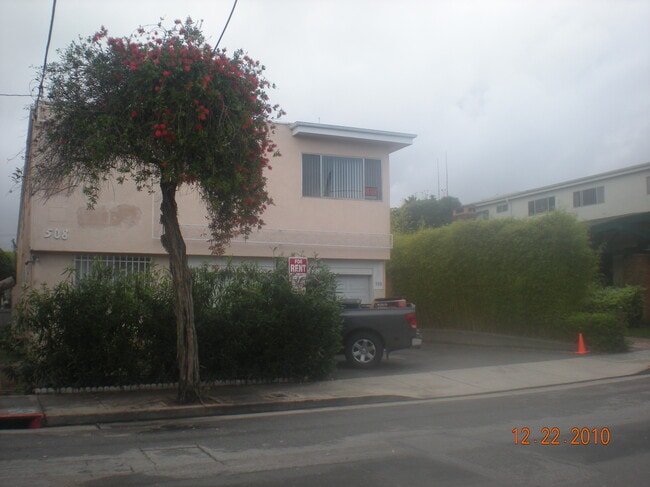 502 Raymond Ave in Santa Monica, CA - Foto de edificio - Building Photo