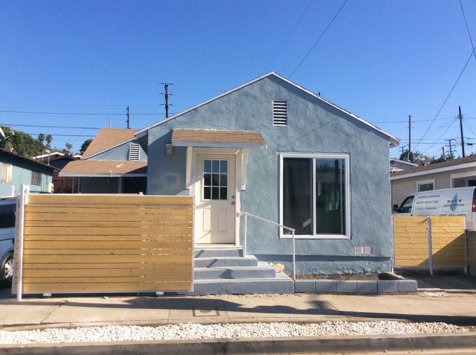 661 W Ave 28 in Los Angeles, CA - Building Photo