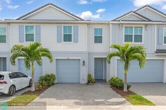 218 Preserve Trl S in Stuart, FL - Building Photo - Building Photo