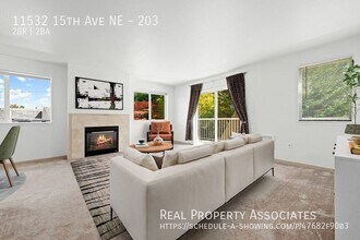 11532 15th Ave NE in Seattle, WA - Building Photo - Building Photo