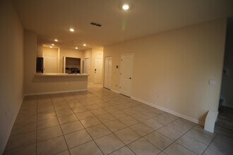 7695 Legacy Trl in Jacksonville, FL - Building Photo - Building Photo