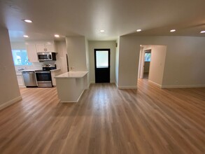 20135 Sea Gull Way in Saratoga, CA - Foto de edificio - Building Photo