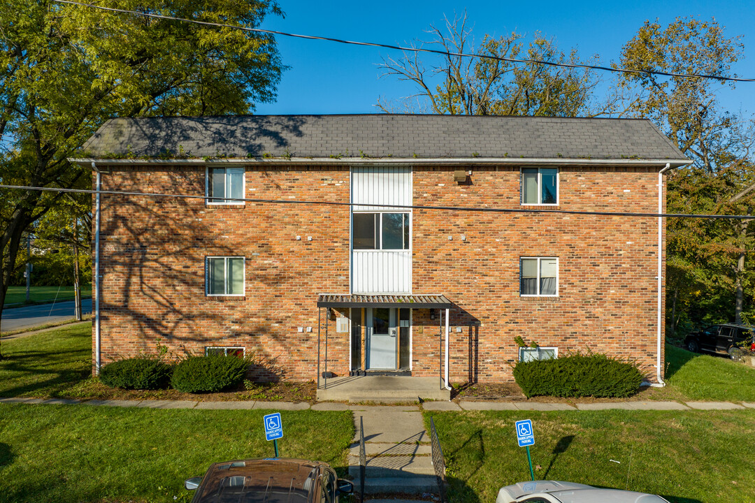 Arlington Arms in Toledo, OH - Building Photo