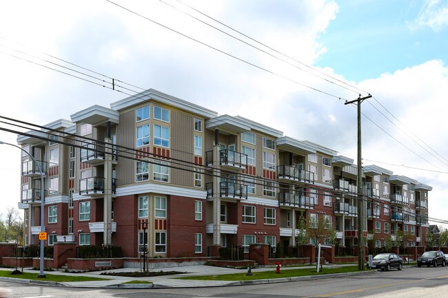 Trillium Living in Surrey, BC - Building Photo - Primary Photo